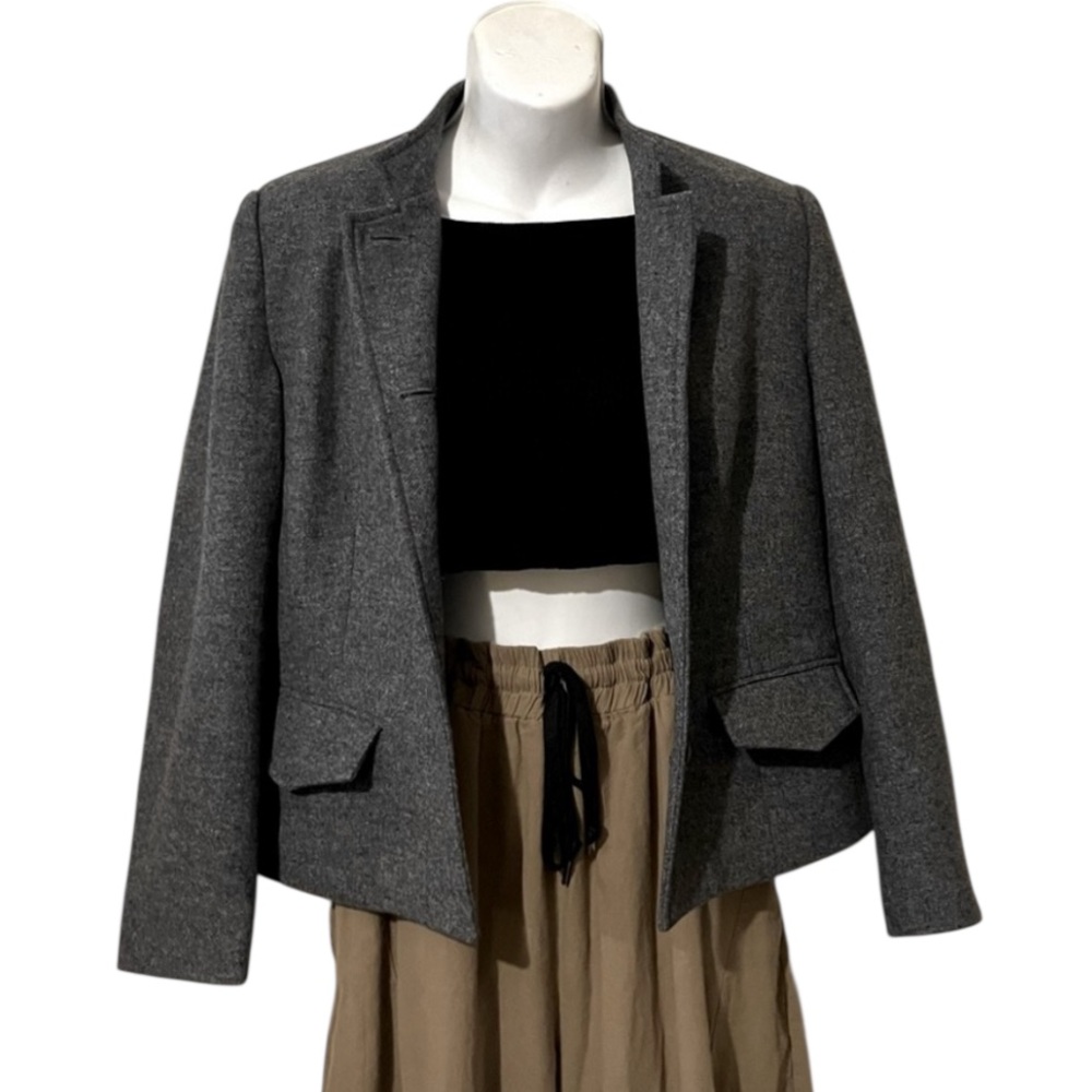 BFA Classics Women’s Vintage Petite Grey Tweed Cropped Front Button Blazer 6P